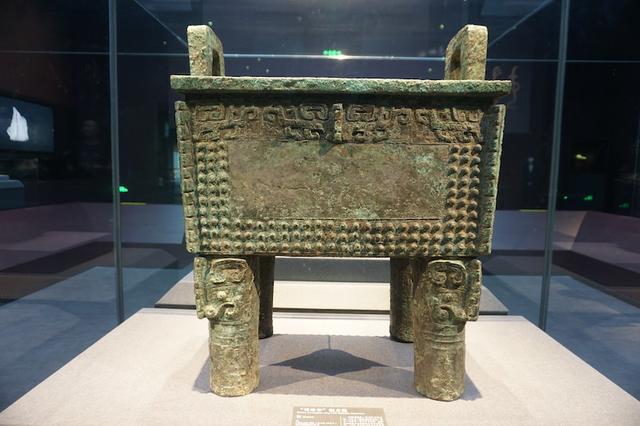 中国考古博物馆开放，“超级国宝”绿松石龙首次公开