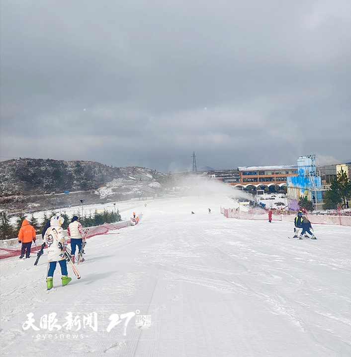 让外省游客贵州冬季之旅不留遗憾 贵阳云顶滑雪场“宠客”开门