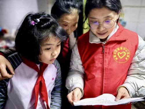 安顺经开区青松社区：凝心聚力齐创文 共建共享文明社区