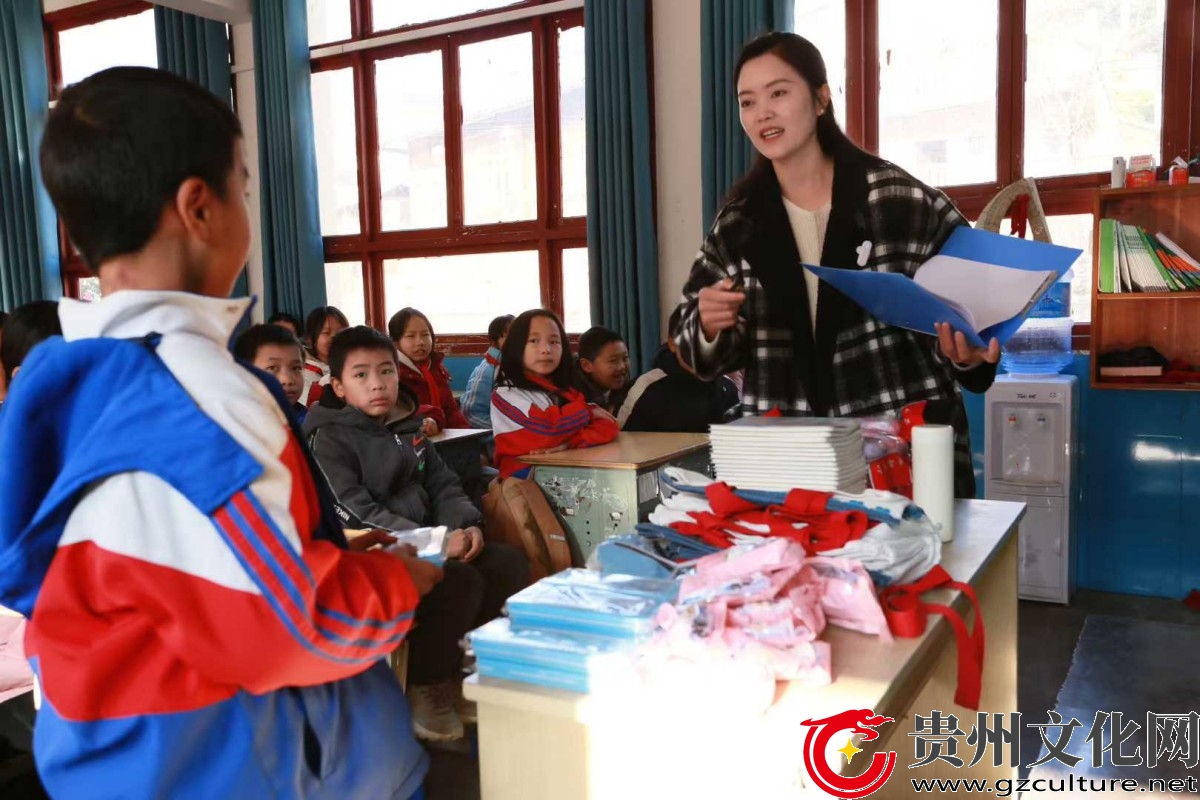 台江县萃文街道：守护青春  法治同行