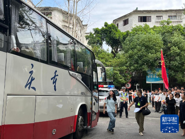 全方位“护考” 助力高考学子逐梦