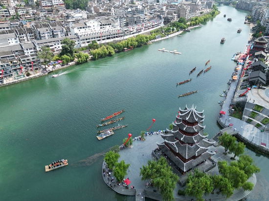 首个贵州省龙舟冠军赛来袭 宾朋齐聚镇远见证历史时刻_fororder_微信图片_20250722145547