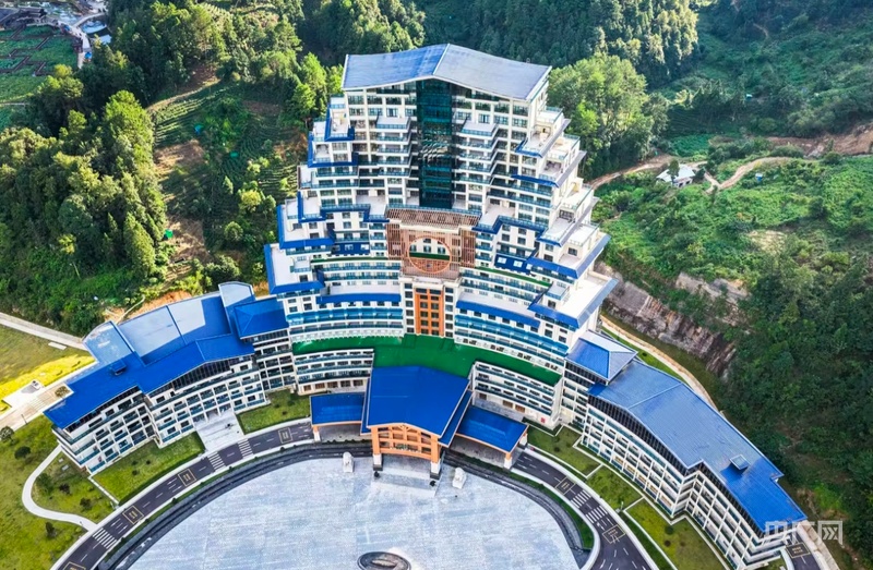 从闲置地标到文旅新名片 贵州独山“水司楼”变身热门酒店