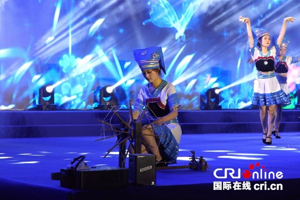 全国夏季“村晚”示范点展示活动在贵州六枝举行_fororder_图片3