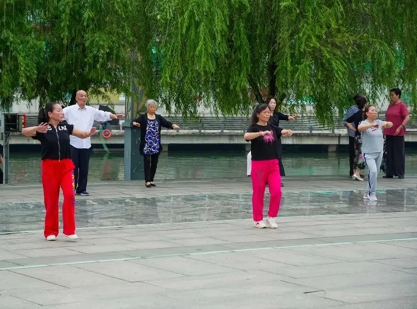 贵州都匀:水清景美润民生 两岸繁华映发展_fororder_640 (2)