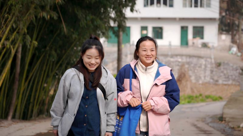 我们村的第一个 | 尖山村来了个“妈妈团”