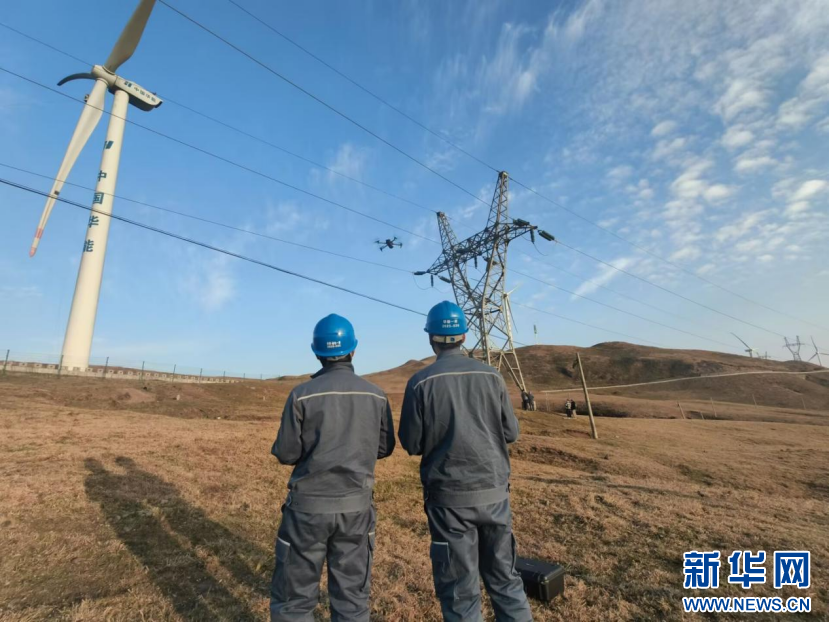 梅花山上的“云端护电人”