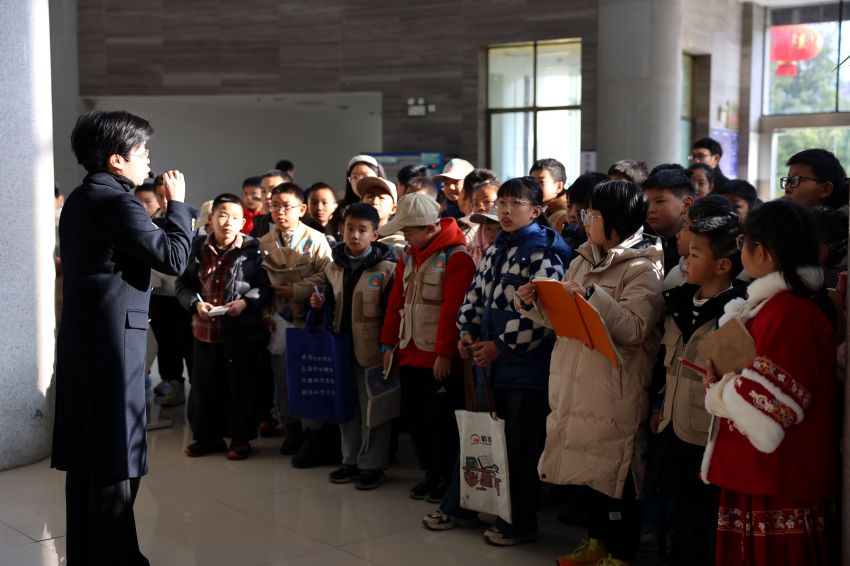 探秘乌蒙文化！毕节日报小记者走进毕节市博物馆