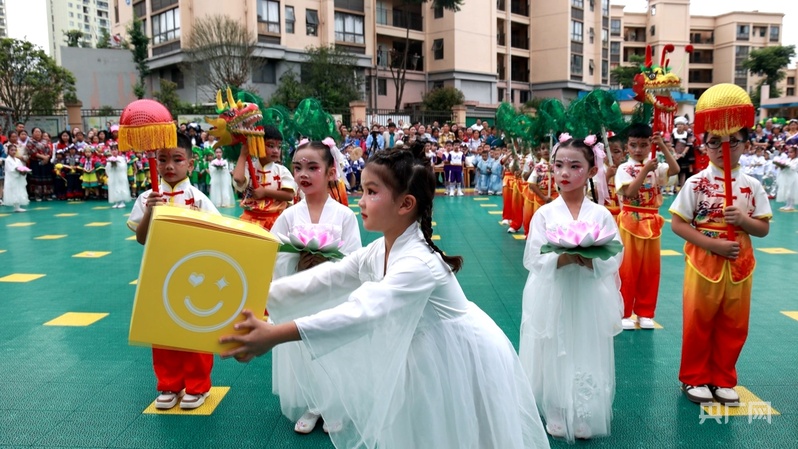 温情守护“一老一小” 贵州为易地搬迁筑牢民生基石