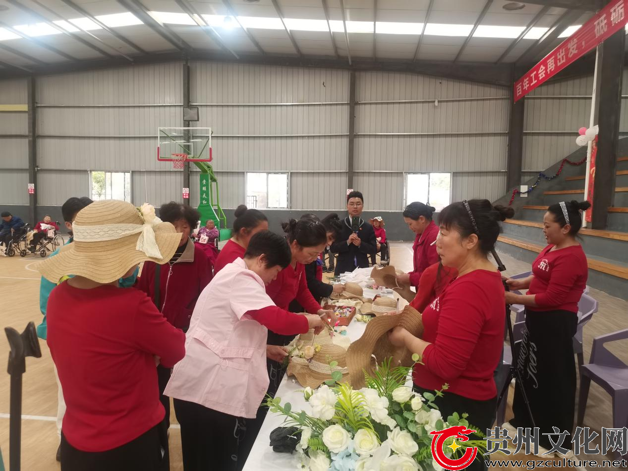 金沙福寿园公司情系敬老院——贵颐天和养康中心庆“母亲节”活动丰富多彩
