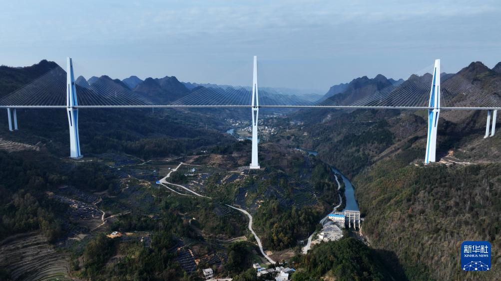 贵州平塘：“桥旅”融合促发展