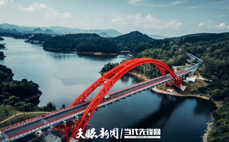 “桥”见贵州“高速平原”建设奇迹_fororder_222