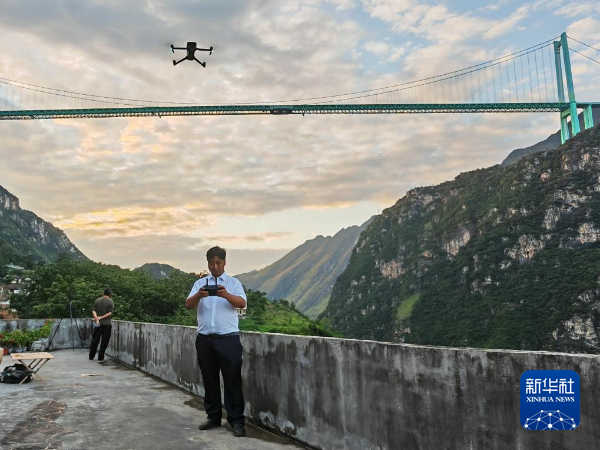 世界第一高桥下的“流量密码”