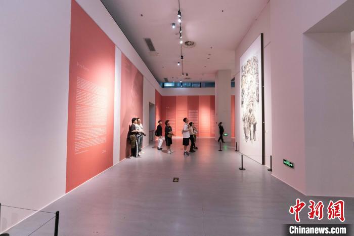 当代著名艺术家冯远548幅作品在重庆展出