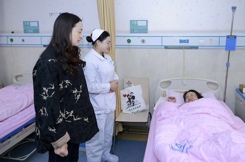关怀婴幼儿及产妇2-FZ1002646427.jpg
