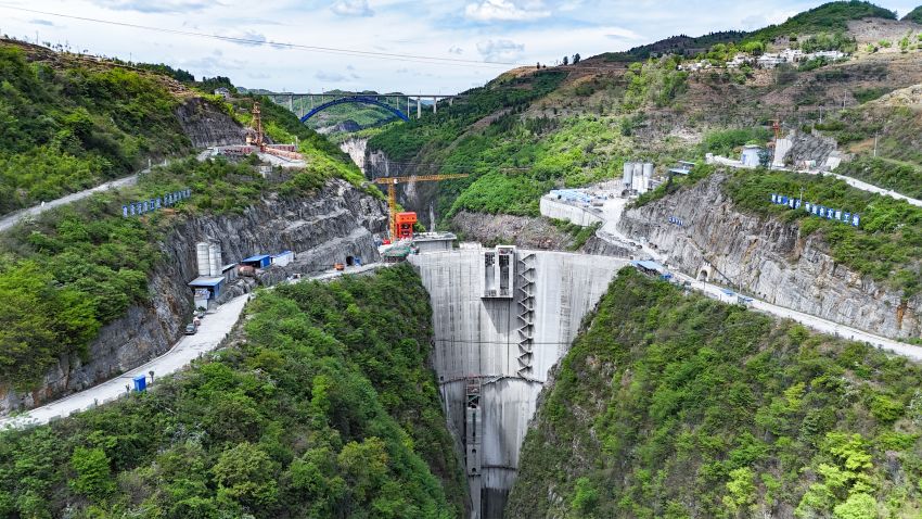 凹水河水库的建设现场