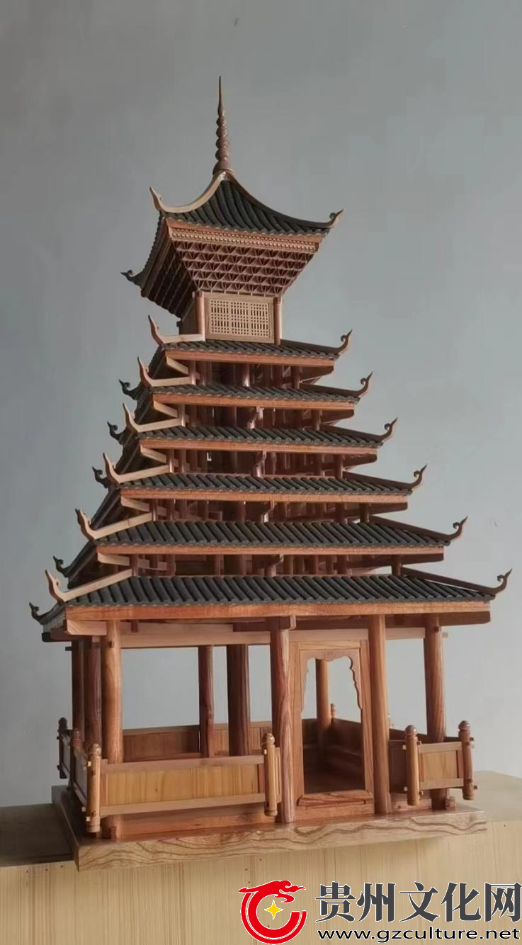 陆根卫作品：述洞独柱鼓楼.png
