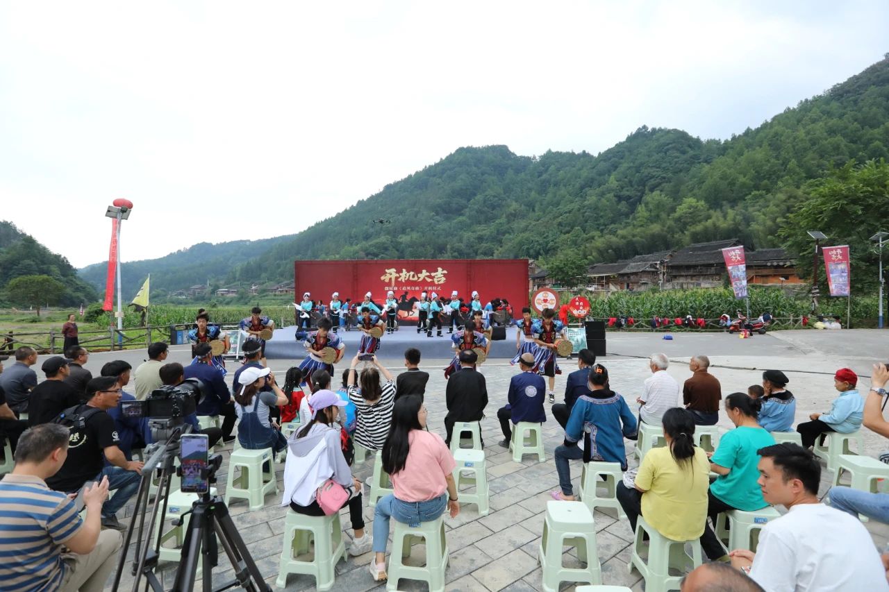 “贵州村马”首部微短剧《追风奇旅》在三都开机