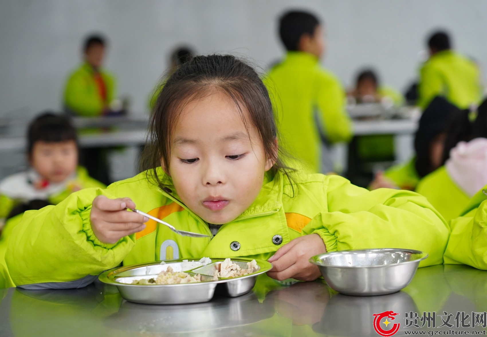 贵州从江：乐享营养餐