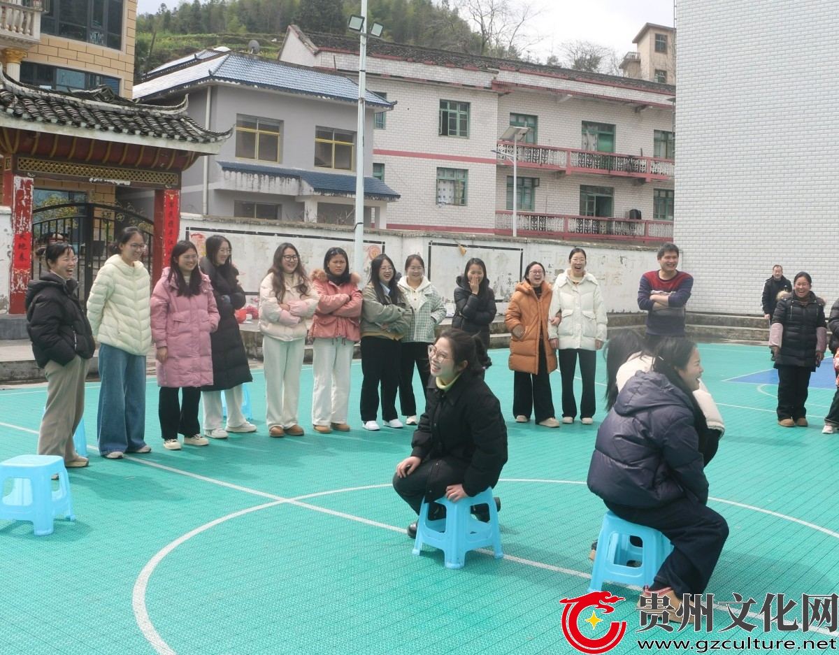 黎平县九潮镇：多彩活动庆“三八” 巾帼力量绽芳华