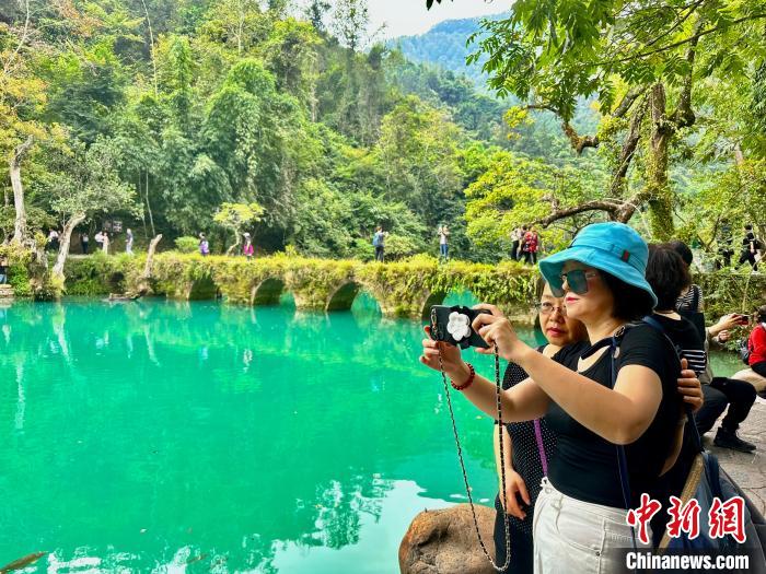 贵州荔波：世界自然遗产地小七孔景区淡季不淡