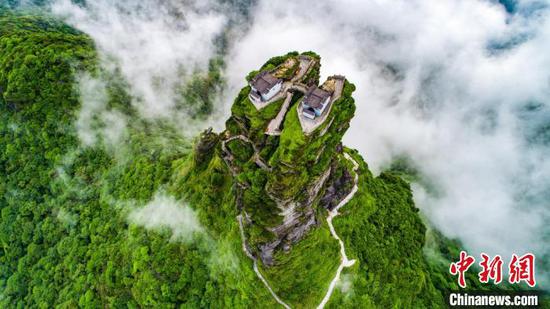 图为贵州梵净山。李鹤 摄 图为贵州梵净山。李鹤 摄