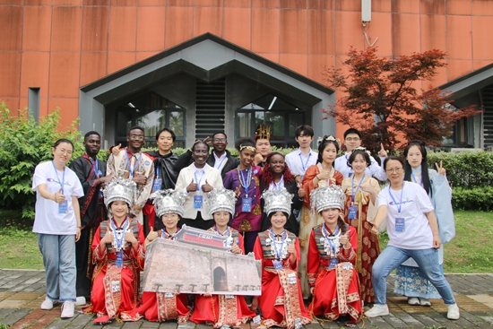 第十五届全国大学生市场调查与分析大赛 研究生组&在华留学生组总决赛在贵大举行_fororder_微信图片_20250519111843
