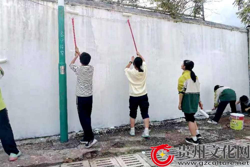 “我是一个粉刷匠”：从江二中劳动实践课绘出校园新风貌