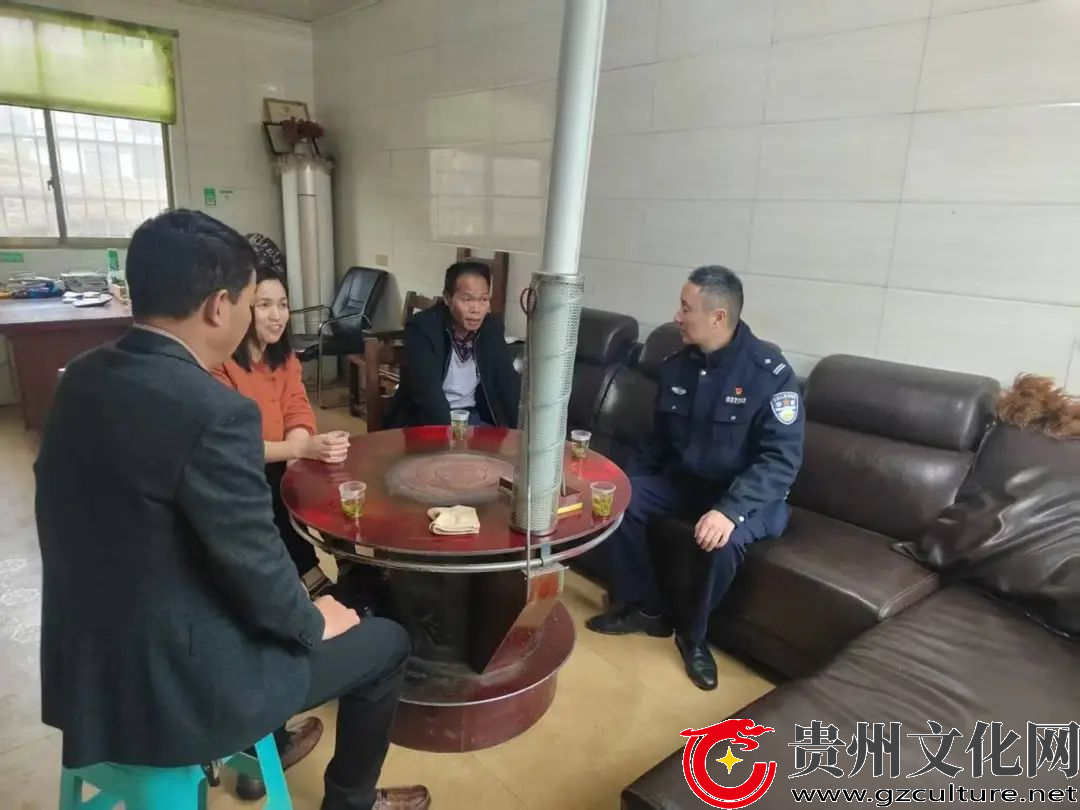 走街串巷“唠”家常，入户走访“话”平安