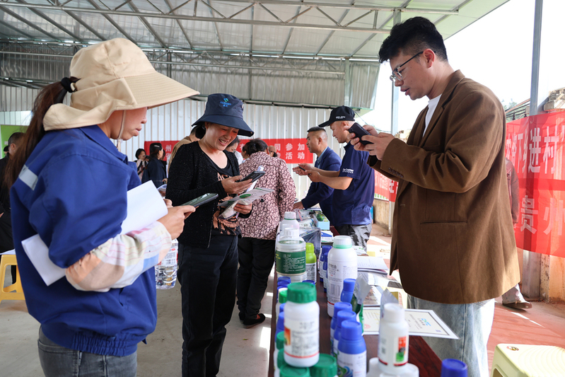受邀农资公司分享放心农资产品-FZ1002646465.JPG
