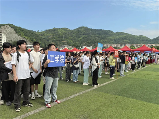 210家企业6000个岗位！2025年高校毕业生校园专场招聘会来啦