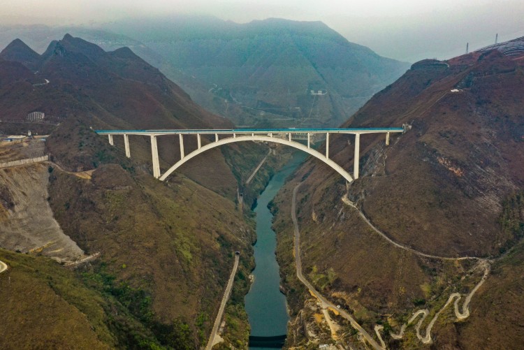 贵州桥：跨越山川的美丽画卷