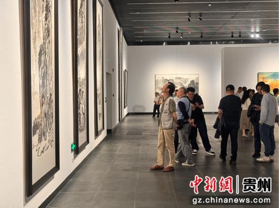 “丹青壮怀——徐里艺术作品展”在贵州美术馆隆重开幕