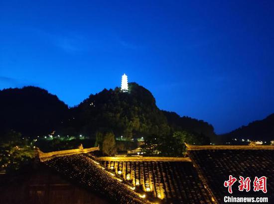 图为乌江寨国际旅游度假区。 刘美伶 摄 图为乌江寨国际旅游度假区。 刘美伶 摄