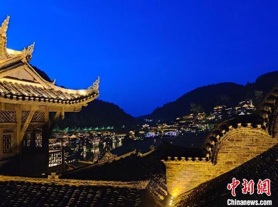 图为乌江寨国际旅游度假区。 刘美伶 摄 图为乌江寨国际旅游度假区。 刘美伶 摄
