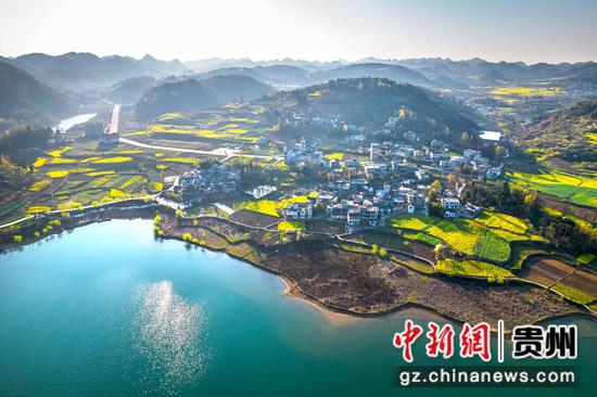 3月23日拍摄的贵州省黔西市绿化白族彝族乡大海子村。 史开心 摄
